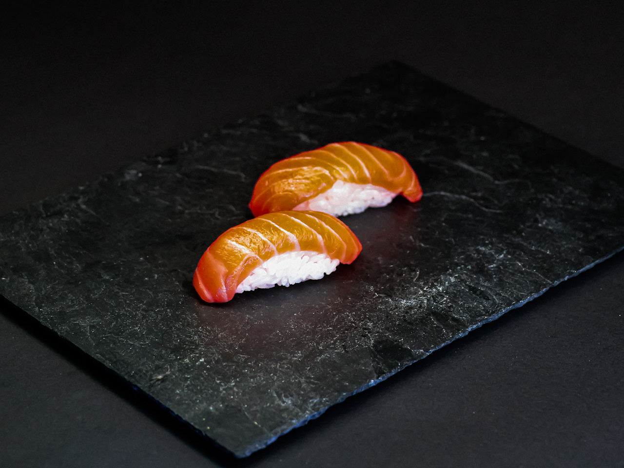 Nigiri Salmon (2 Stück)